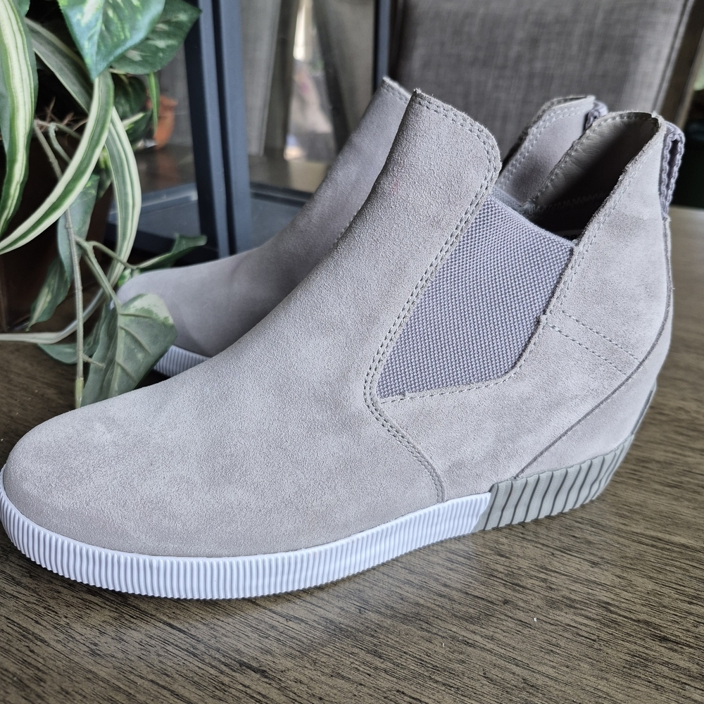Sorel Gray Slip-On Sneakers with Elastic Panels - Picture 5 of 11